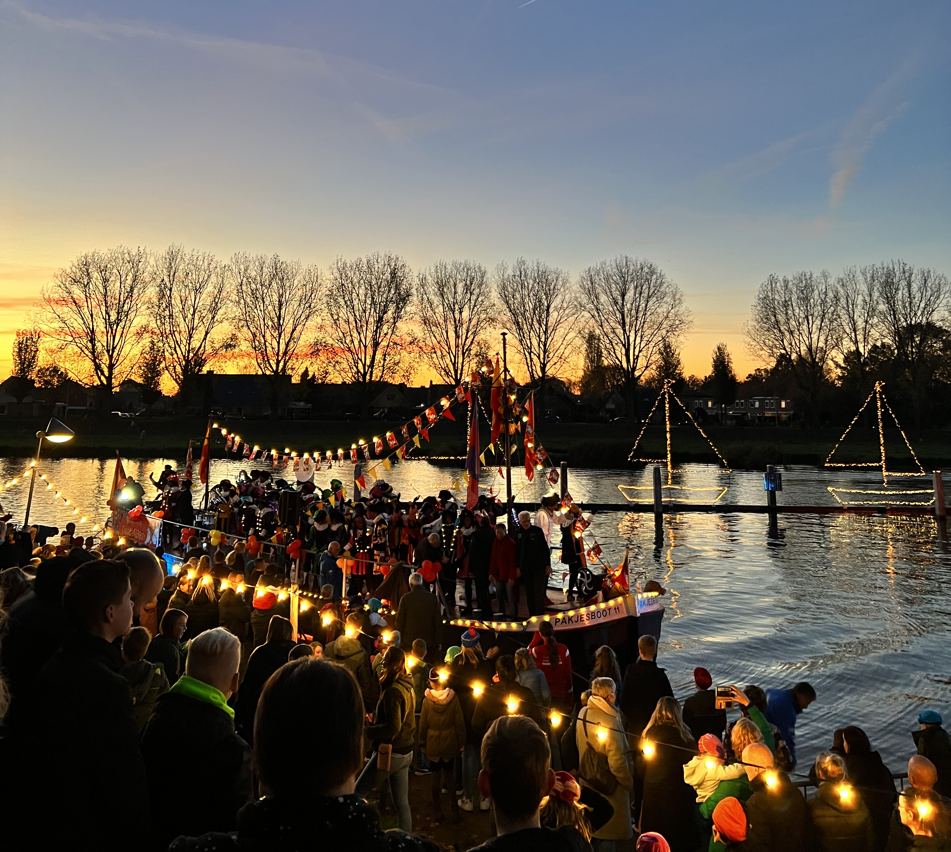 Boot met Pieten, intocht Sinterklaas Hardenberg 2022